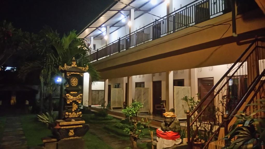 Puji Homestay Mataram Kültér fotó