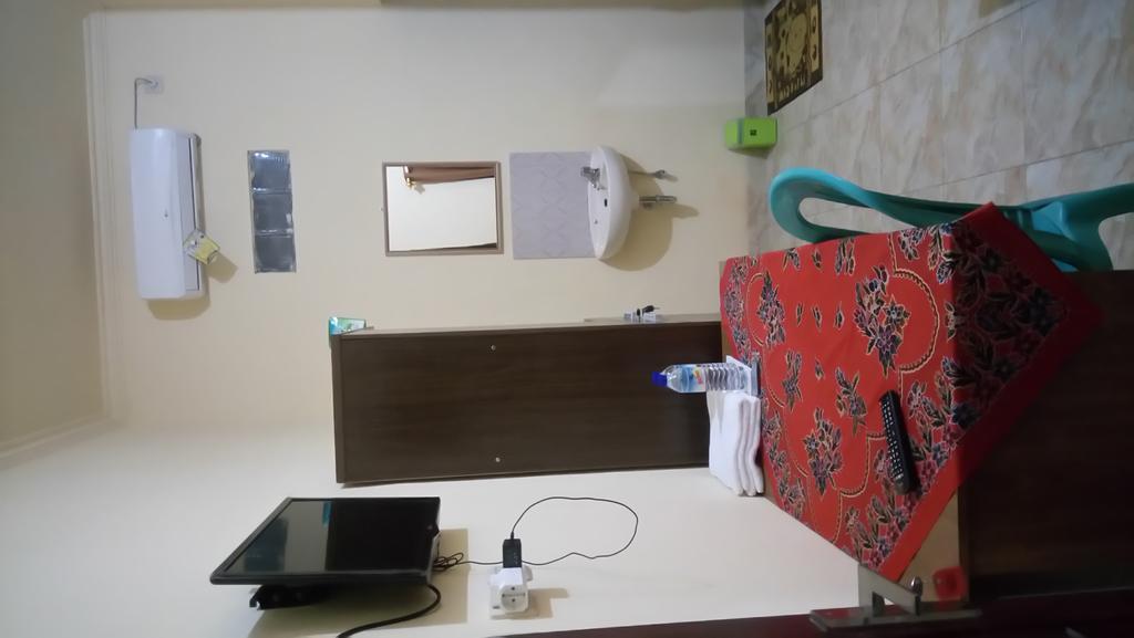 Puji Homestay Mataram Kültér fotó